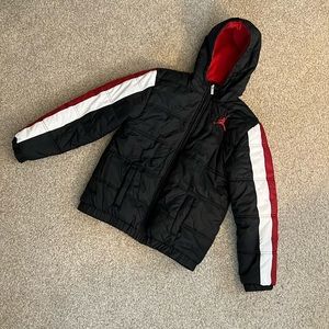 Jordan puffer coat EUC boys sz XL